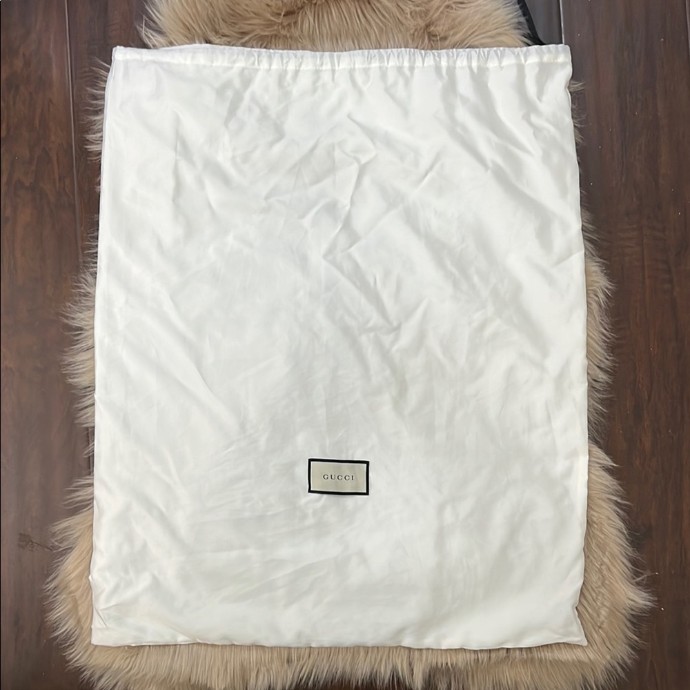 Gucci White Dust Bag